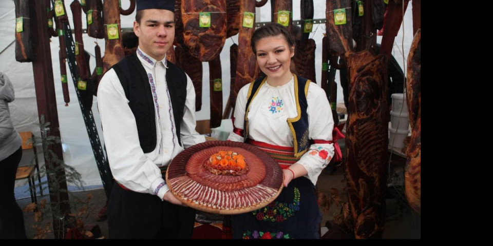 KORONA OTKAZALA PRŠUTIJADU Propao plan da je iz Mačkata presele na Zlatibor