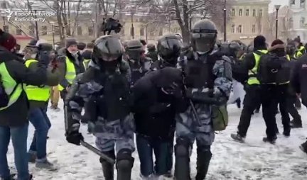 (VIDEO) ZAVRŠEN PROTEST U MOSKVI, 150 OSOBA PRIVEDENO, među njima i supruga Navaljnog - Julija!