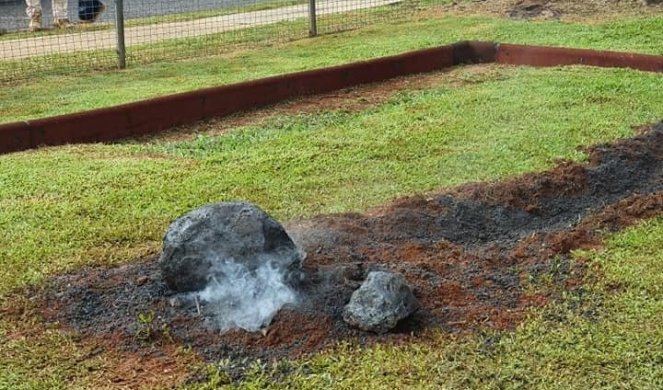 Slike užarenog kamena u dvorištu škole DIGLE SU SVET NA NOGE: U sve se umešala i NASA, ali je rasplet bio pravi ŠOK