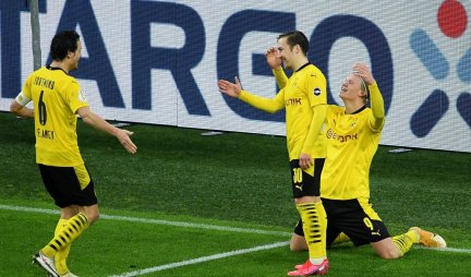 MEČ ZA INFARKT! Dortmund ispustio 2:0, u 96. dao gol, sudija ga poništio i svirao penal za rivala... /VIDEO/