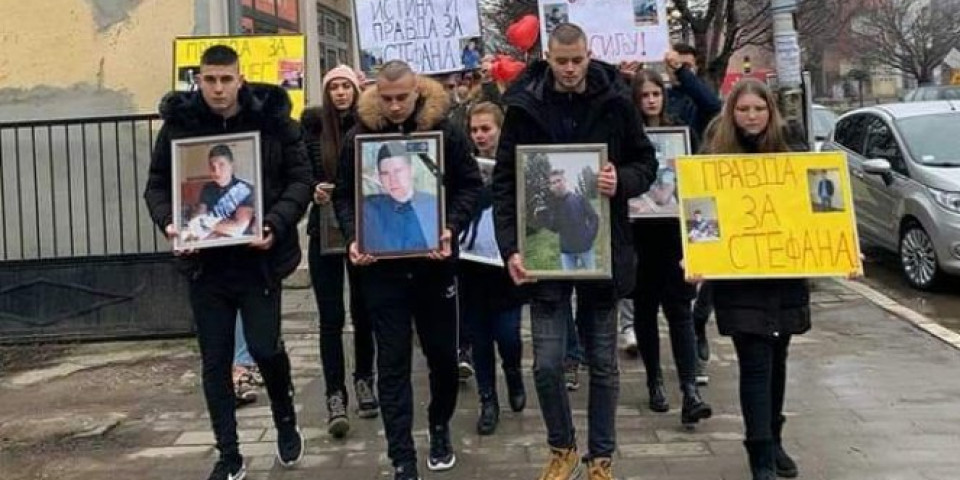 BATINAŠI BILI SVESNI I URAČUNLJIVI! U nastavku suđenja za teško ubistvo Stefana Filića, optuženi pokušali da se OPRAVDAJU PIJANSTVOM /FOTO/