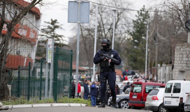 ZAVRŠENA OPSADA MARAKANE! Policijske snage ukinule blokadu stadiona Crvene zvezde, SVE SE VRAĆA U NORMALU!