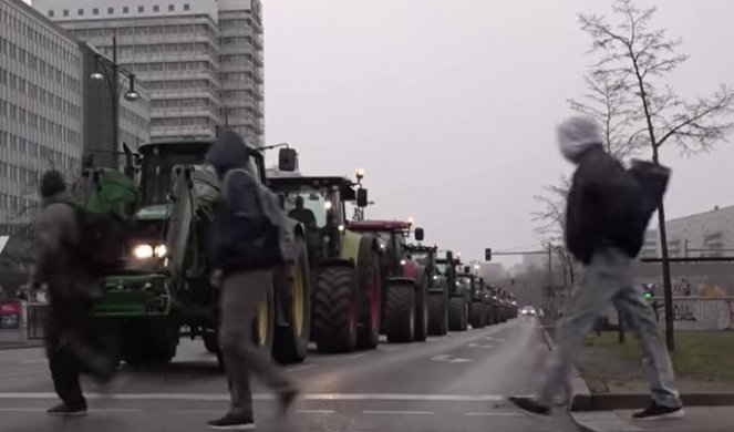 TRAKTORIMA NA BERLIN! Pobuna farmera zbog zakona o ZAŠTITI INSEKATA!