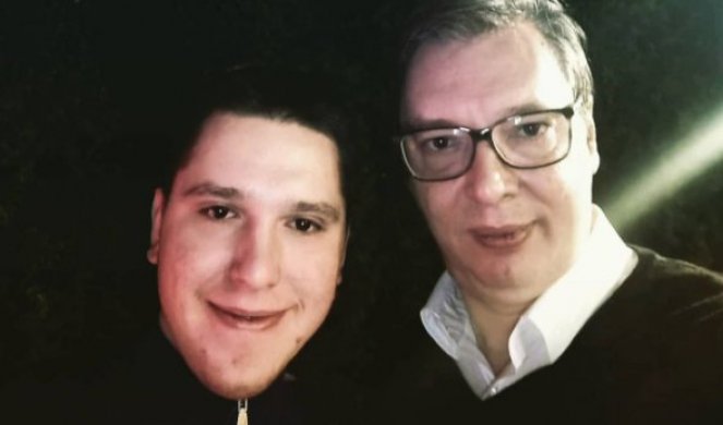 OVO JE MOJA I DANILOVA ZAJEDNIČKA PORUKA! Predsednik Vučić obvjavio fotografiju sa sinom: Radom i poštenjem ćemo ih sve pobediti!