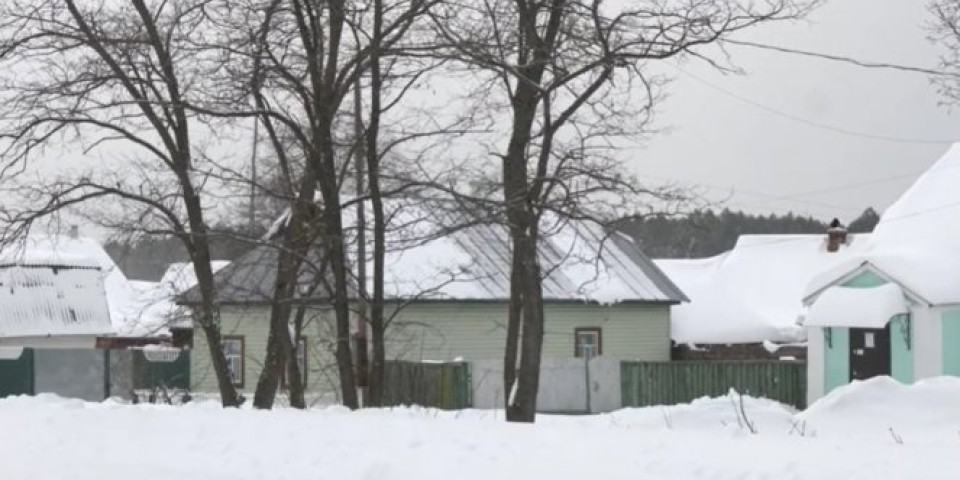 UKRAJINAC PRIJAVIO UBISTVO I REKAO DA DO NJEGA MOGU DOĆI SAMO GRTALICOM! Kažnjen zbog lažne dojave, nije bio zadovoljan KVALITETOM čišćenja! /VIDEO/