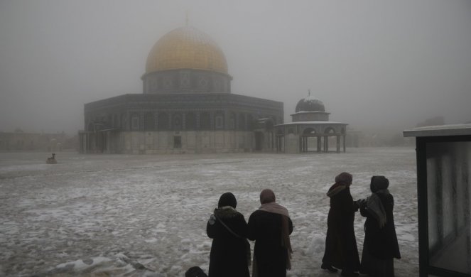 NESTVARAN PRIZOR U JERUSALIMU! Sveta mesta prekrivena belim pokrivačem /VIDEO/