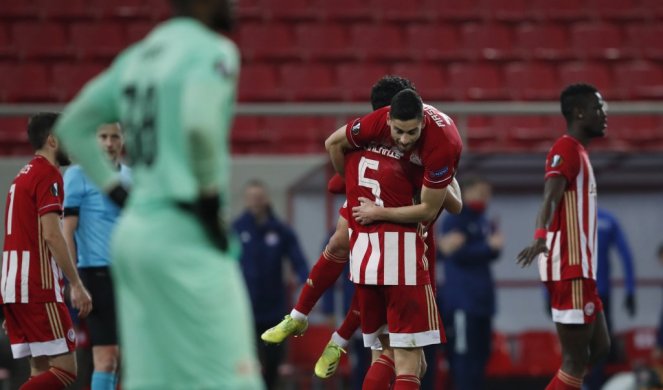 LUDNICA U BERNU! Olimpijakos PREGAZIO PSV! Mančester ubedljiv... /VIDEO/