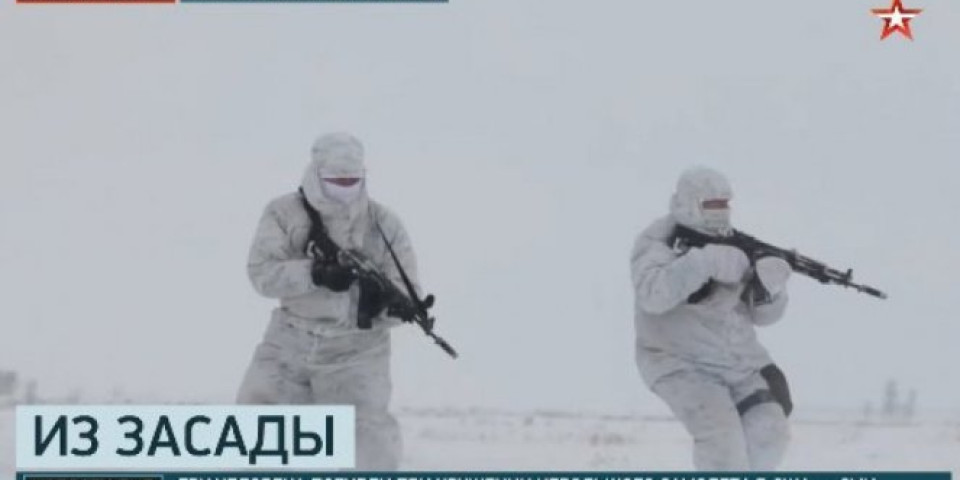RUSKI SPECIJALCI GAZE U SVIM USLOVIMA! Pet kilometara na skijama, a onda napad iz zasede /video/