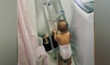 Beba prišla merdevinama, a onda je usledila NEVEROVATNA SCENA: Snimak zbog kojeg ljudi TRLJAJU OČI U NEVERICI /VIDEO/