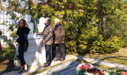 TIHOVANJE NA SLOBINOM GROBU! Bez velike pompe u Požarevcu obeleženo 15 godina od smrti Slobodana Miloševića