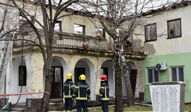 HAOS U RANU ZORU! Vatrena stihija progutala Dom kulture u Banatskom Despotovcu, VATROGASCI SPREČILI KASTASTROFU/FOTO/