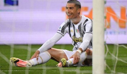 PODRHTAVA TLO NA APENINIMA! Ronaldo se vraća u Seriju A, ali ne u Juventus!