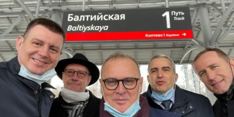 Beogradska delegacija provozala se gradskom železnicom u Mokskvi