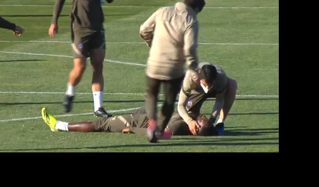 UŽASNE SCENE NA TRENINGU ATLETIKA! Dembele se ONESVESTIO igrači ga JEDVA povratili! /VIDEO/