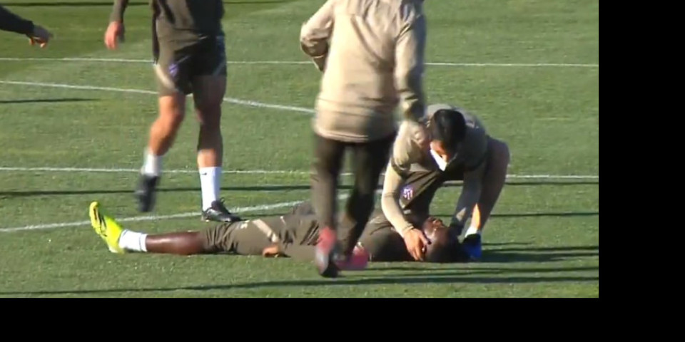 UŽASNE SCENE NA TRENINGU ATLETIKA! Dembele se ONESVESTIO igrači ga JEDVA povratili! /VIDEO/