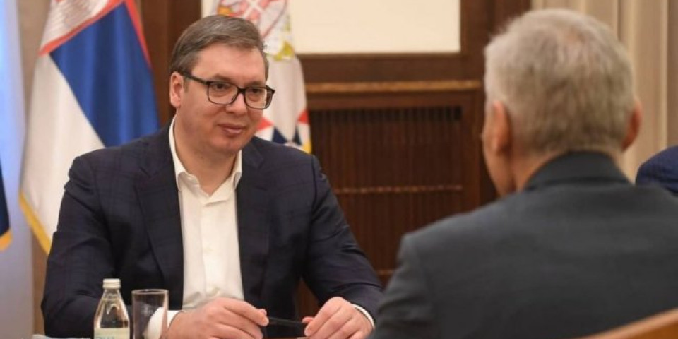 Vučić zahvalio Harčenku za novih 100.000 vakcina! /Foto/