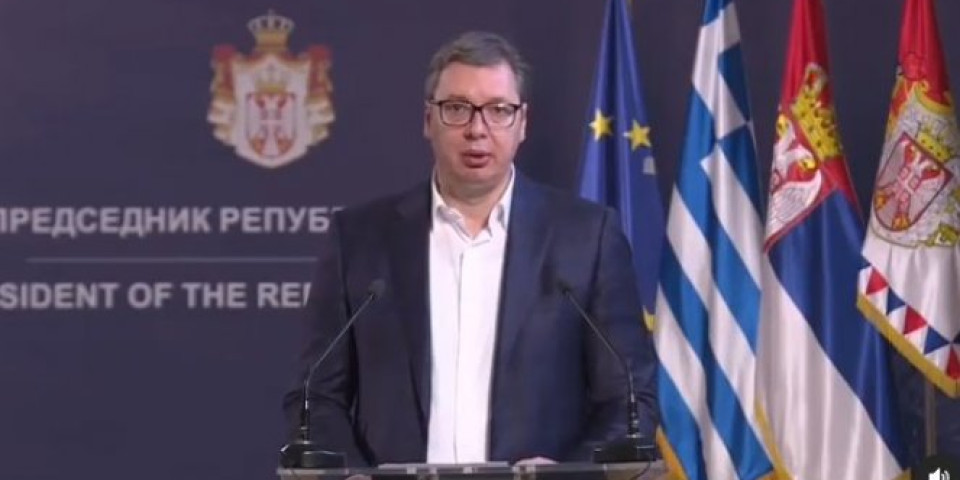 ODNOSI IZMEĐU SRBIJE I GRČKE ĆE NASTAVITI DA SE RAZVIJAJU U DUHU ISKRENOG PRIJATELJSTVA! Vučić uputio srdačne čestitke povodom Nacionalnog dana Republike Grčke!/Video/