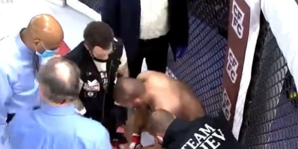 NEREALNA SCENA U AMERICI! MMA borac usred meča ostao bez prsta! /VIDEO/