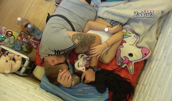 Janjuš TEŠIO UPLAKANU Maju, pa je POLJUBIO, a ONA svu KRIVICU SVALILA na NJEGA  - DUŠA ME BOLI, ŠTA SI MI PRIREDIO! /VIDEO/