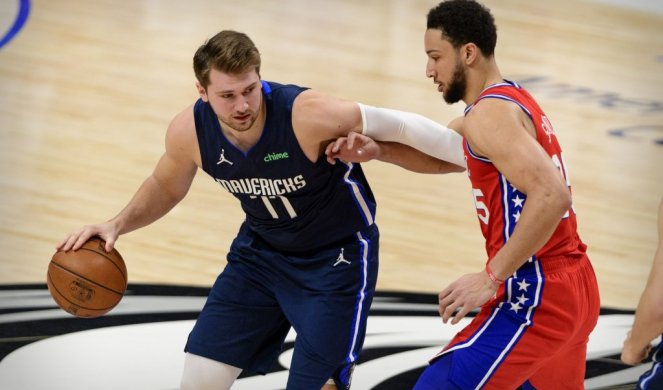 KAKAV POTEZ! Luka Dončić pokazao FUDBALSKO umeće na zagrevanju /VIDEO/