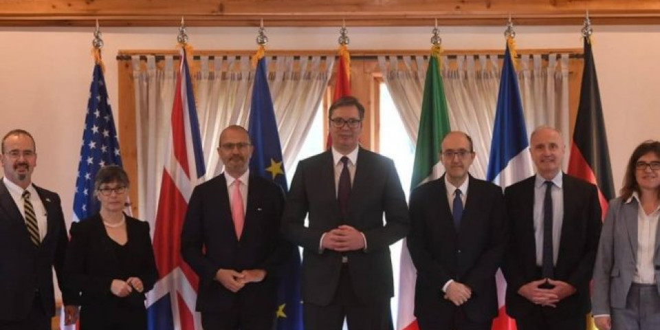 VAŽAN SASTANAK! VUČIĆ SA AMBASADORIMA ZEMALJA KVINTE! Foto