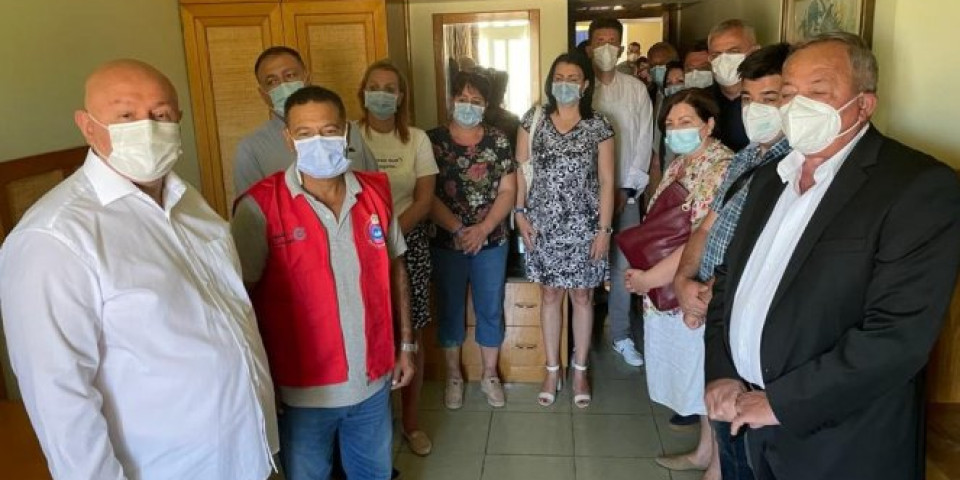 SRBIJA JE ŠVAJCARSKA U ZDRAVSTVENOM SMISLU I ZA EGIPAT I ZA MNOGE DRUGE! OVO PUTOVANJE JE KAO SAN! Srpski zdravstveni radnici obišli dve zdravstvene ustanove u Hurgadi u Egiptu! Foto