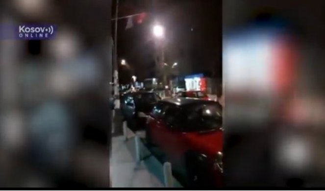 ALBANCI PROVOCIRALI ZASTAVOM U SEVERNOJ MITROVICI! Policija ih odmah uhapsila! /VIDEO/