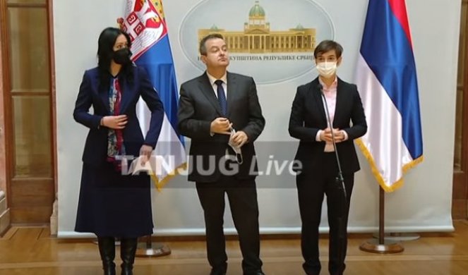 Ovo ne radimo zbog evropskih integracija već zato što iskreno verujemo u reforme i promene! Brnabić se obratila javnosti posle sednice na kojoj je USVOJEN PREDLOG ZA IZMENU USTAVA /VIDEO/