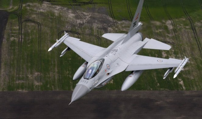 NATO MORA DA AMINUJE, POLJSKA JE SPREMNA! Kijev uskoro može da dobije avione F-16, ali...