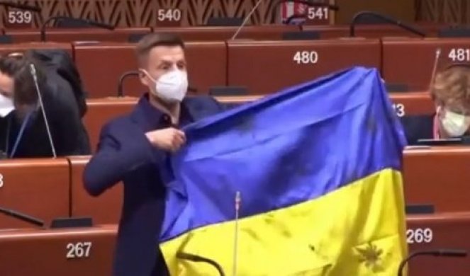 SEDITE ILI NAPUSTITE SALU! Ukrajinski poslanik napravio SKANDAL u Pralamentarnoj skupštini Saveta Evrope! /VIDEO/