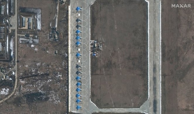 NA GOTOVS! Satelitski snimak otkrio šta se sprema u ruskoj bazi u Morozovsku, treba im samo 4 minuta do ukrajinske granice... /FOTO/