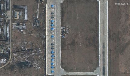 NA GOTOVS! Satelitski snimak otkrio šta se sprema u ruskoj bazi u Morozovsku, treba im samo 4 minuta do ukrajinske granice... /FOTO/