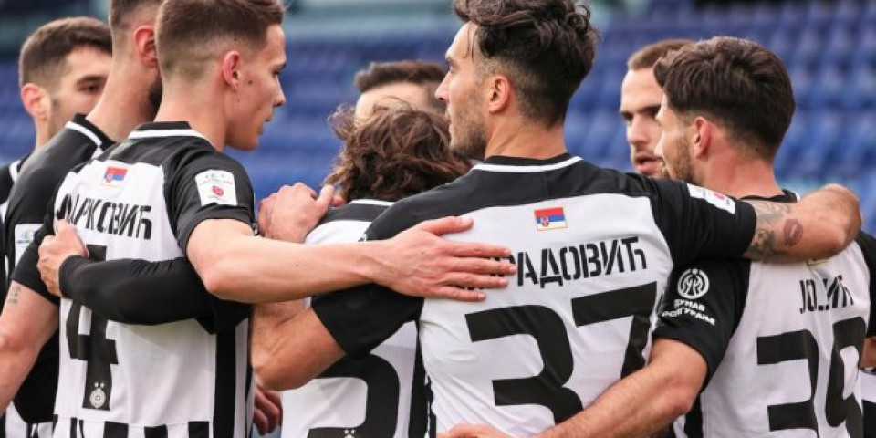 UŽASNE VESTI ZA PARTIZAN! Polomio šaku! Stanojević bez igrača mesec dana, neizvestan za finale Kupa!