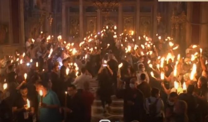 BLAGODATNI OGANJ SIŠAO U HRISTOV GROB U JERUSALIMU! /VIDEO/