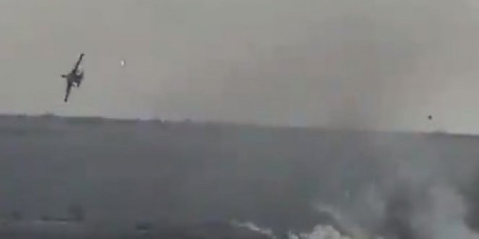 ALIJEV JE TVRDIO DA SU NAPADNUTI ISKANDEROM, ISTINA JE MNOGO BOLNIJA! Jermenski pilot ludačkim manevrima u niskom letu zasuo pozicije Azera! /VIDEO/