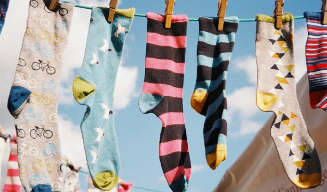 NE BACAJTE IH! 10 načina da ISKORISTITE stare čarape, posebno ako IMATE JEDNU!