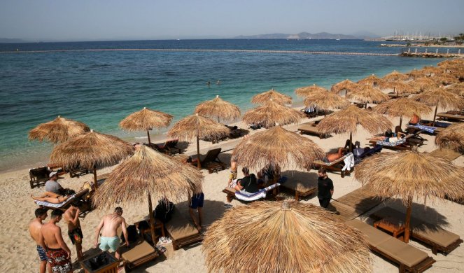 KAZNA 5.000 EVRA! Grčka policija upozorila naše turiste: Ako prekršite ovo pravilo, spremite se za PAPRENI UDAR PO DŽEPU