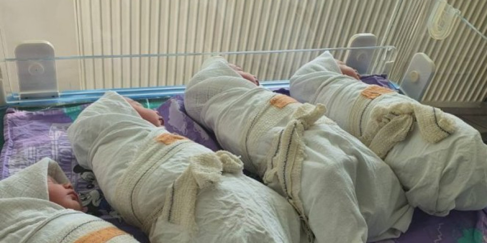 TRI DEČAKA I DEVOJČICA! U porodilištu u Pasjanu za šest sati rođene četiri bebe! Foto