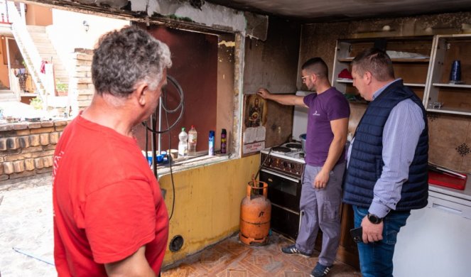 NIKOLIĆI DOBILI MATERIJAL ZA NOVU KUĆU! Na zgarištu stare zgrade, Nenad će supruzi i ćerkici IZGRADITI NOVI DOM/FOTO/