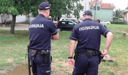 U NAPUŠTENOJ KUĆI PRONAĐEN MRTAV ČOVEK! Radnik komunalnog preduzeća zatekao stravičan prizor, odmah je pozvao policiju!