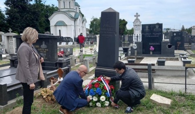 Položen venac na spomenik šabačkom lekaru Milanu Novakoviću