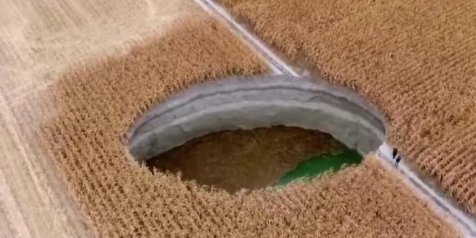 TURSKU GUTAJU MISTERIOZNE RUPE! Farmeri zanoće i ne znaju kako će osvanuti! Iznenada se otvorilo 600 ogromnih kratera, a sada su primetili vezu... /VIDEO/