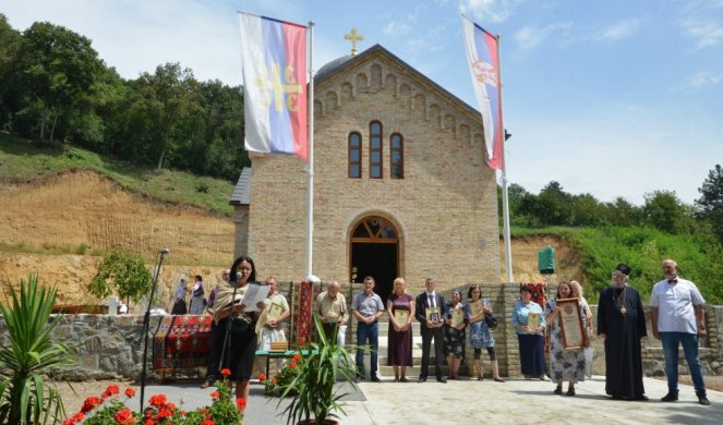 BENEŠEVO KROZ CRVENA SLOVCA ZOVE DARU IZNAD JASENOVCA! Otvoren je konkurs najveće pesničke manifestacije sa duhovnom tematikom