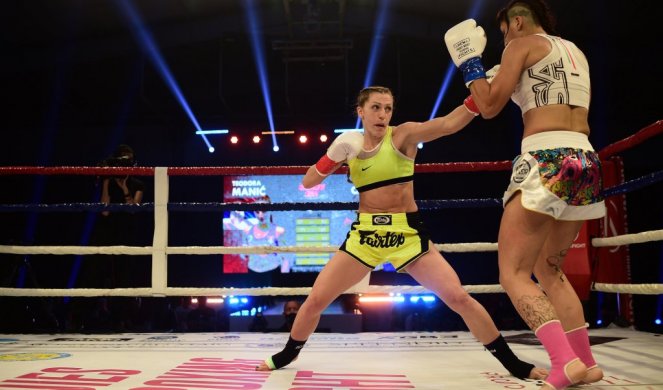 SPEKTAKULARAN TREĆI "ARENA FRIDAY NIGHT FIGHTS“! Naša Teodora svetski  WAKO PRO šampion!