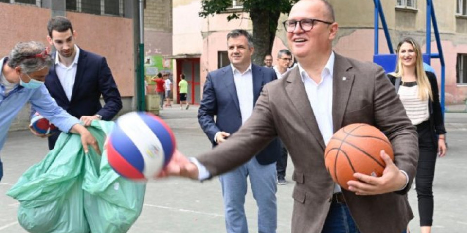Vesić: Besplatni zdravstveni pregledi za decu koja budu išla u gradske škole sporta!