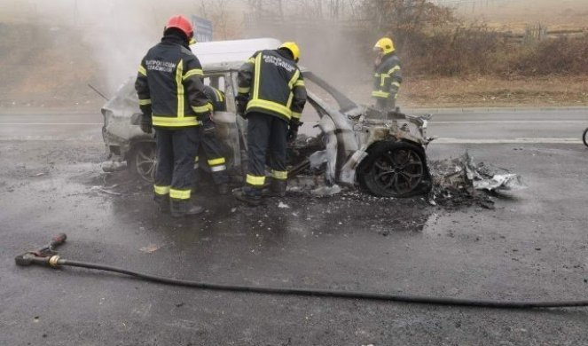 Požar na auto-putu Miloš Veliki! Zapalio se kamion u blizini Ljiga!