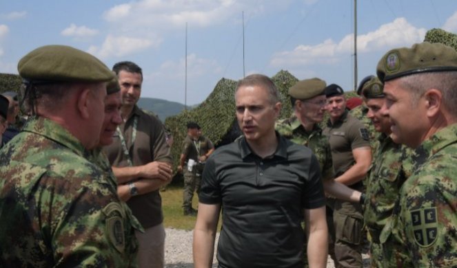 Ministar Stefanović: Na Pešteru se danas videlo da imamo ozbiljnu vojsku