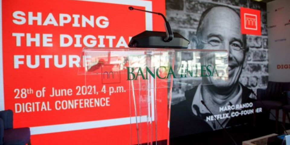 Digitalnom transformacijom do boljeg korisničkog iskustva! Oblikujemo digitalnu budućnost sa Banca Intesa