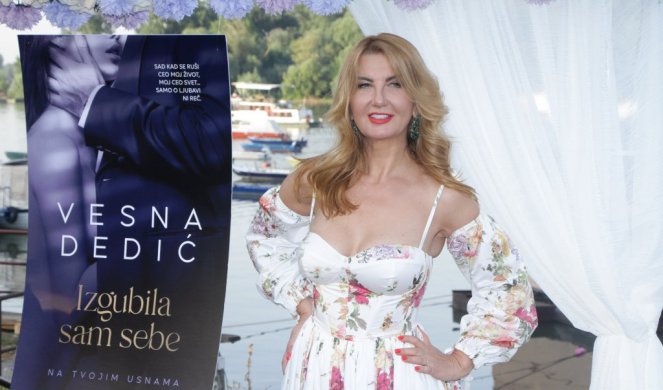 VESNA DEDIĆ PROŠETALA UBITAČAN DEKOLTE NA PROMOCIJI KNJIGE! Gazi šestu deceniju i izgleda pakleno - EVO KO JE BIO OD POZNATIH! /FOTO/