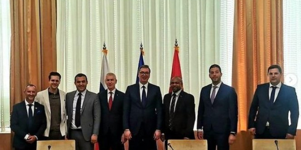 VELIKI POVRATAK BOKSERSKE VEŠTINE NA BALKAN! Predsednik Vučić se sastao sa čelnicima svetske bokserske federacije! /FOTO/